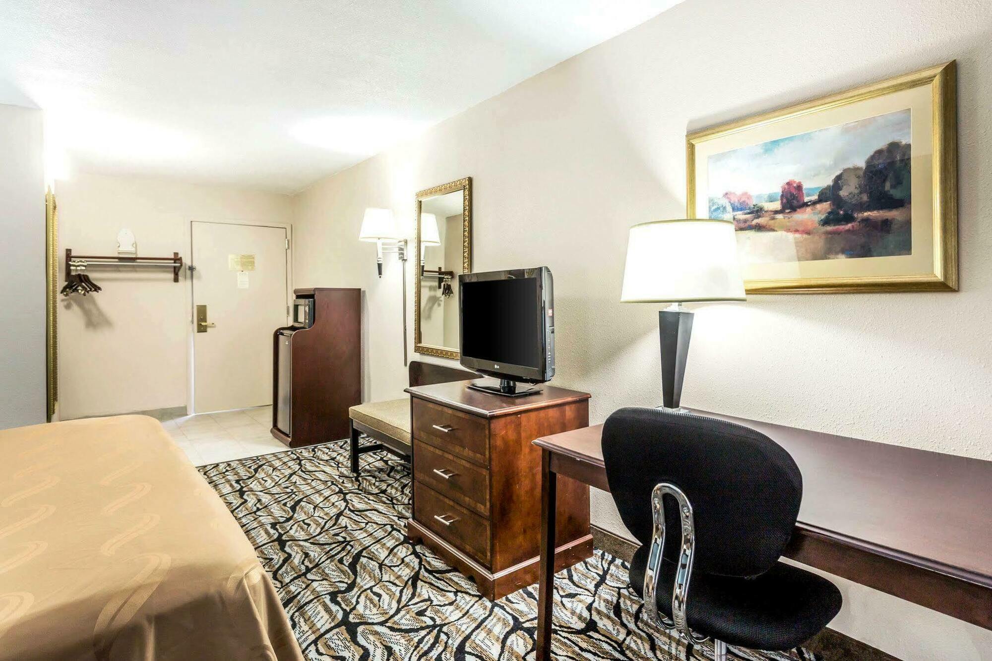 Quality Inn At The Park Fort Mill Εξωτερικό φωτογραφία