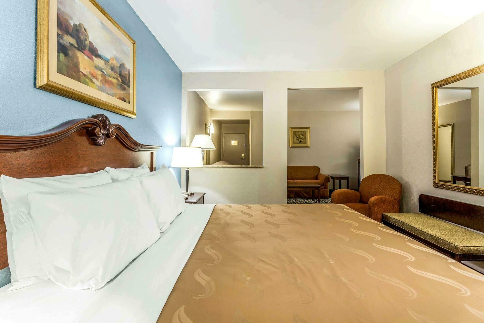 Quality Inn At The Park Fort Mill Εξωτερικό φωτογραφία